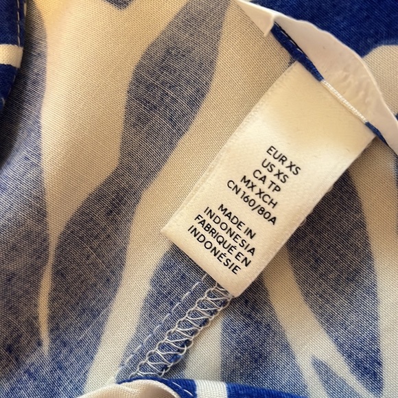 Dress - Picture 11 of 13